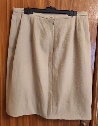 Conjunto beige cazadora y falda lana