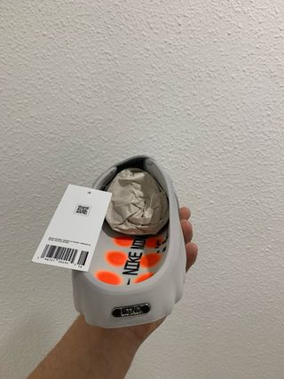 Nike Mind 001 Gris Humo Naranja