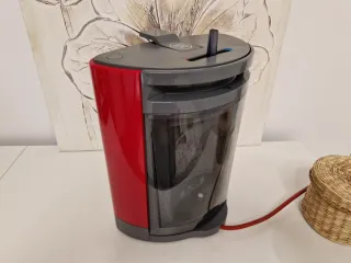 Cafetera Dolce Gusto Roja