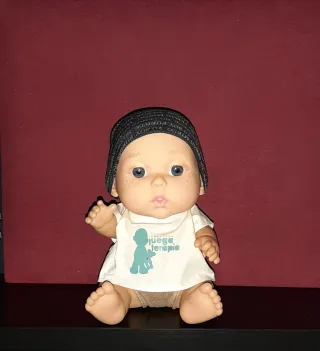 Muñeco Baby Pelón El Hombre de Negro