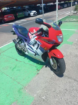 Honda CBR 600F3 1998