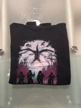 Sudadera Negra Stranger Things T2