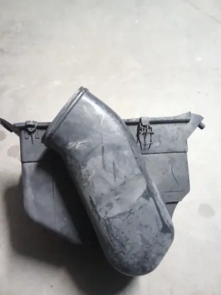 Caja de filtro de aire Audi A6 C4 100 2.5Tdi