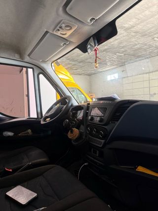 Iveco semicarfran frigorifico 3500kg