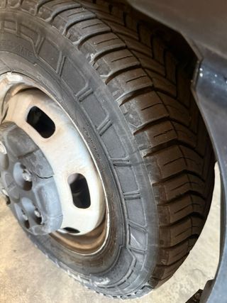Iveco semicarfran frigorifico 3500kg