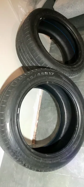 2 Ruedas- 245/45 R17