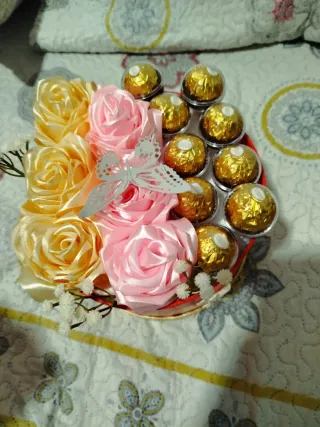 Regalo Flores Eternas y Chocolates