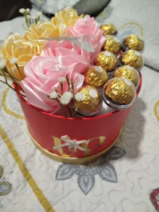 Regalo Flores Eternas y Chocolates