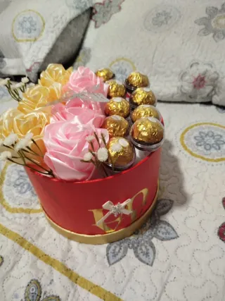 Regalo Flores Eternas y Chocolates