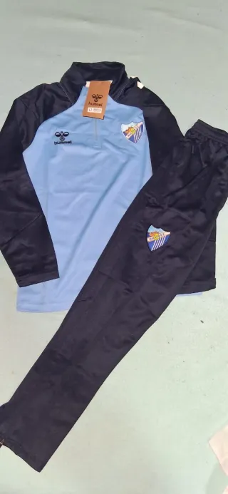 Abbigliamento sportivo di tutte le squadre... per bambini e adulti