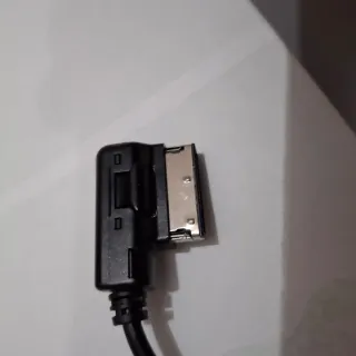 Adaptador USB a AMI/ MMI/MDI