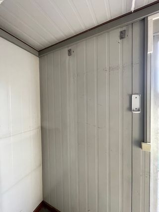 Caseta metálica prefabricada 3,70x2,40m