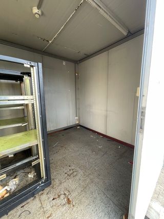 Caseta metálica prefabricada 3,70x2,40m