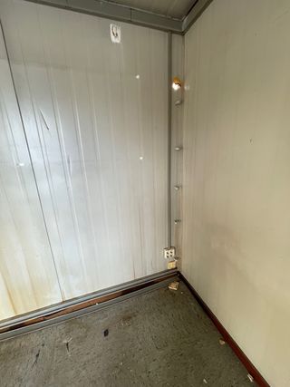 Caseta metálica prefabricada 3,70x2,40m