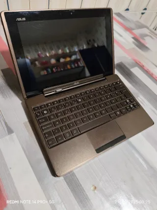 Tablet Asus con Teclado Para Piezas