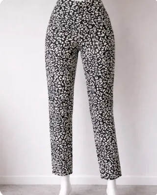 Pantalón a stampa animalier/ irrinunciabile. Taglia S