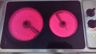 Cocina Vitrocerámica 2 fuegos , marca Franke