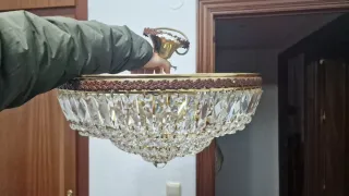 Lámpara de techo cristal y metal dorada