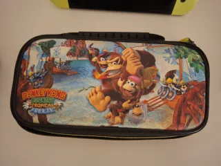 Nintendo Switch Giallo Neon + 4 Giochi + custodia