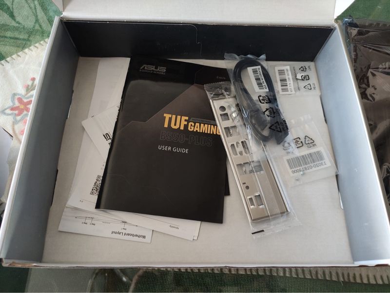 Placa Base ASUS TUF GAMING B550-PLUS afbeelding 3
