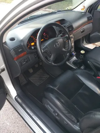 Toyota Avensis 2006