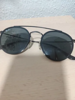 Gafas de sol Ray-Ban negras y Round Double Bridge