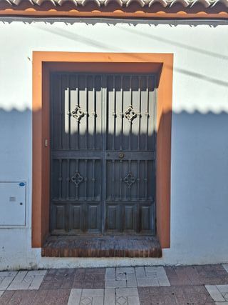 Puerta de Hierro con Barrotes