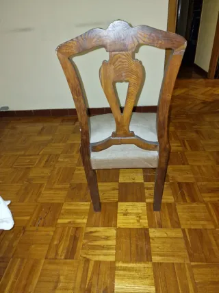 Silla de madera