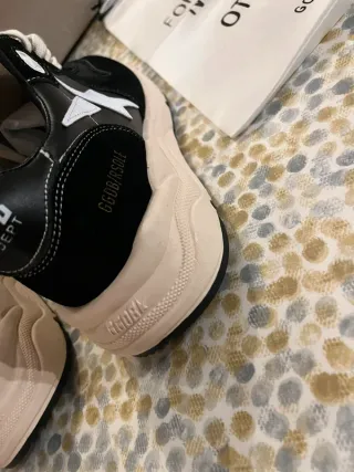 Golden Goose Sneakers Negras y Beige