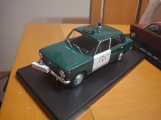 Coches a escala 1/24 (Salvat)