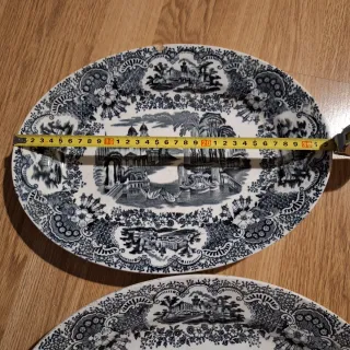 2 Fuentes bandejas de la Cartuja Siglo XIX