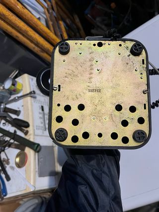 Teléfono antiguo de baquelita negro