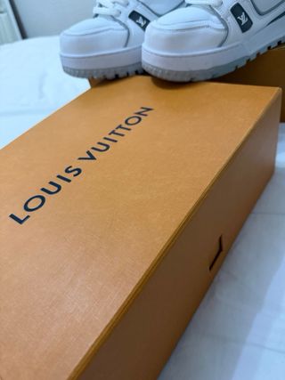 Zapatillas Louis Vuitton Blancas y Grises