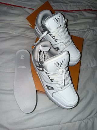 Zapatillas Louis Vuitton Blancas y Grises