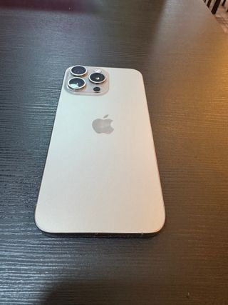 iPhone 15 Pro Max Morado