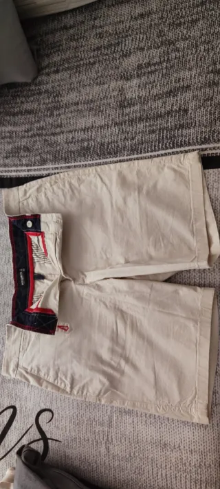 Pantalón corto de vestir beige Talla 42 Hombre