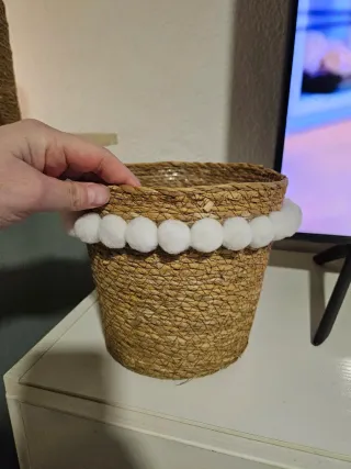 Cesta Macetero Yute Pompones Blancos