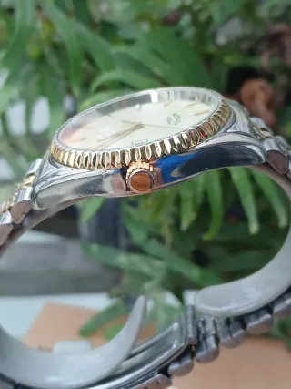 Reloj Rotary Cuarzo Dorado y Plateado