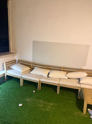 Mesa y sillas de terraza