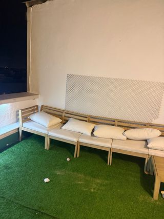 Mesa y sillas de terraza