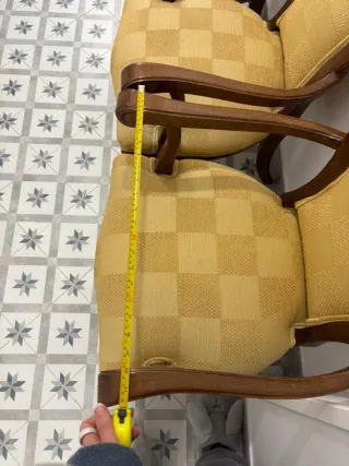 4 Sillas de Comedor Clásicas con Brazos