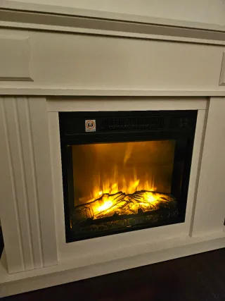 Chimenea eléctrica blanca nueva