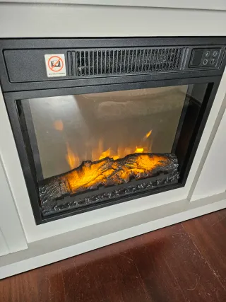 Chimenea eléctrica blanca nueva