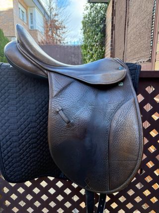 Montura de doma Stübben