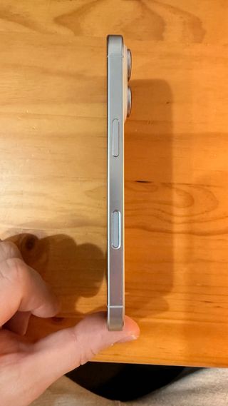 iPhone 16 Pro 256GB Titanio Blanco 100% Batería.