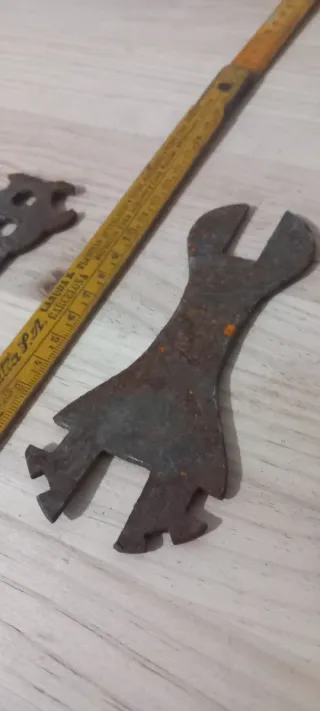 Llaves de bicicleta antiguas