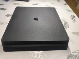 PS4 (PlayStation 4) + 8 Juegos