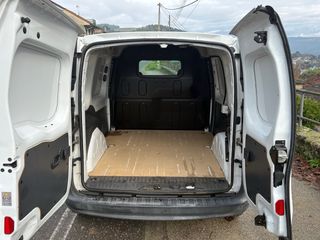 Renault Kangoo 2019. Transferida