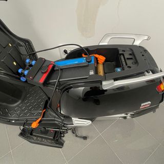 Moto Eléctrica NIU 125cc Scooter, NUEVA