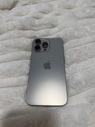 Vendo iPhone 15 Pro Max Titanium de 256 GB,